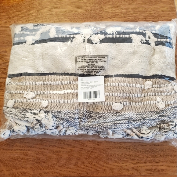 Anthropologie All Roads Textured Tree Skirt - neutral - Picture 8 of 8